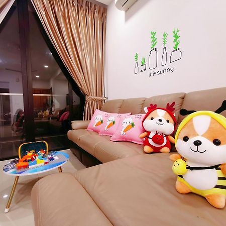 Legoland 3Min Lakeview Happyrainbowsuite 7Pax 2R2B Nusajaya  Exteriör bild